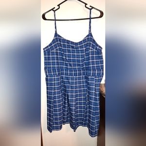 Divided pleated short dress